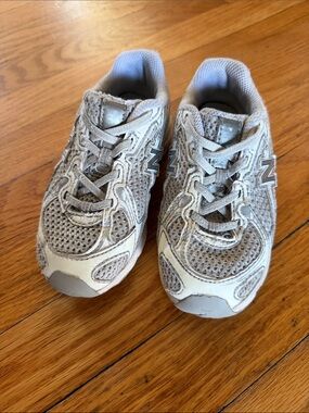 New Balance Kids Light Gray Mesh Athletic Sneakers